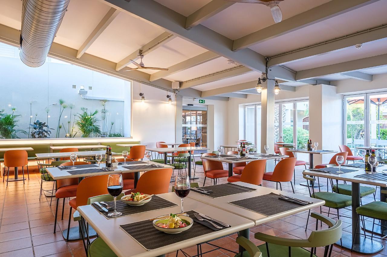 לה פינדה Oassium Hotel At Estival Park מראה חיצוני תמונה