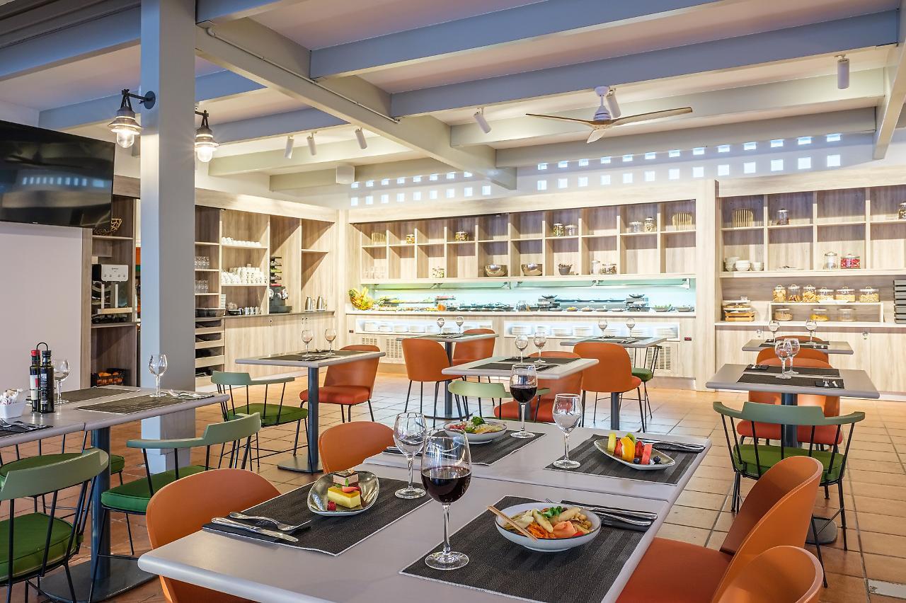 לה פינדה Oassium Hotel At Estival Park מראה חיצוני תמונה