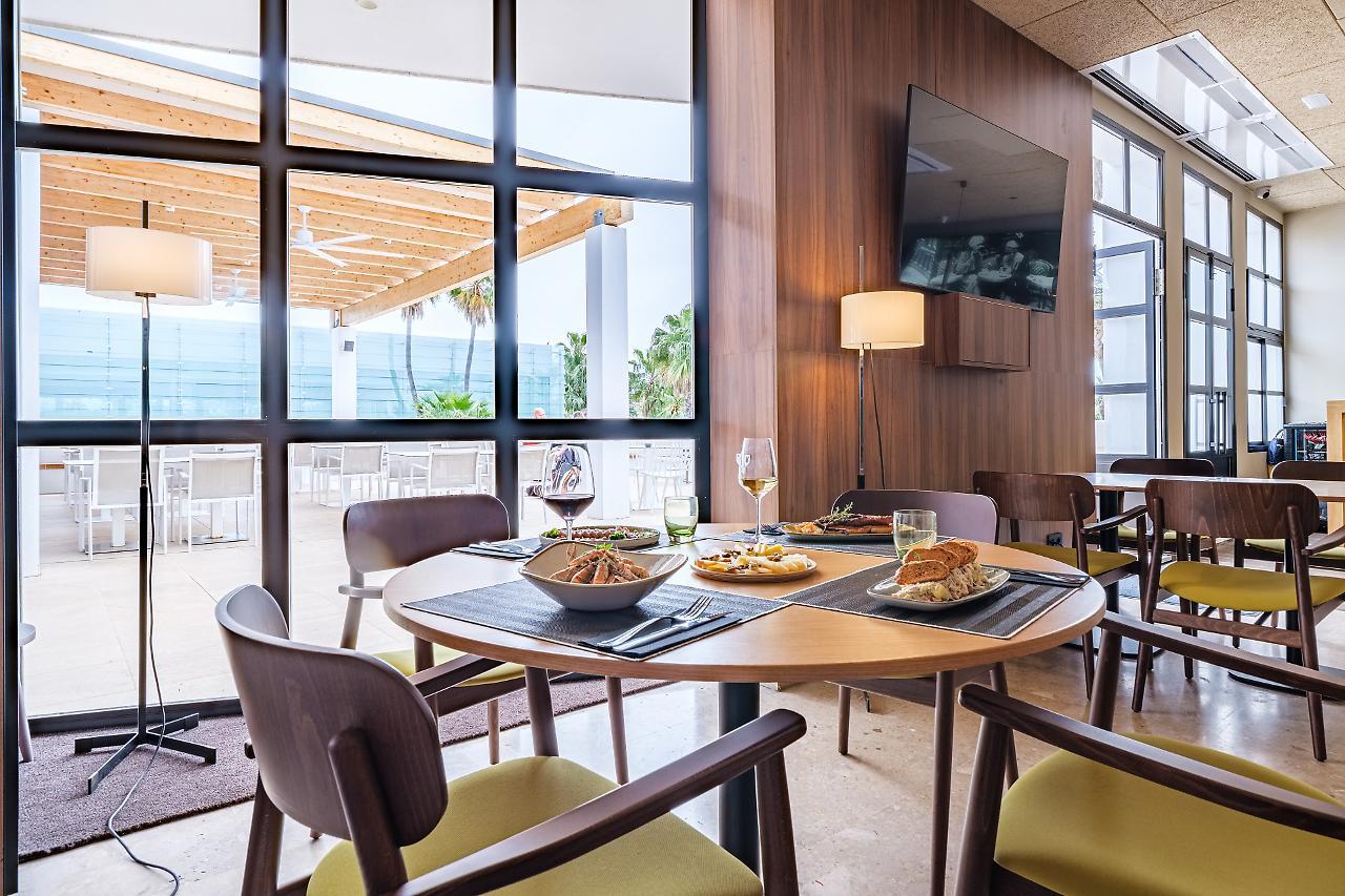לה פינדה Oassium Hotel At Estival Park מראה חיצוני תמונה
